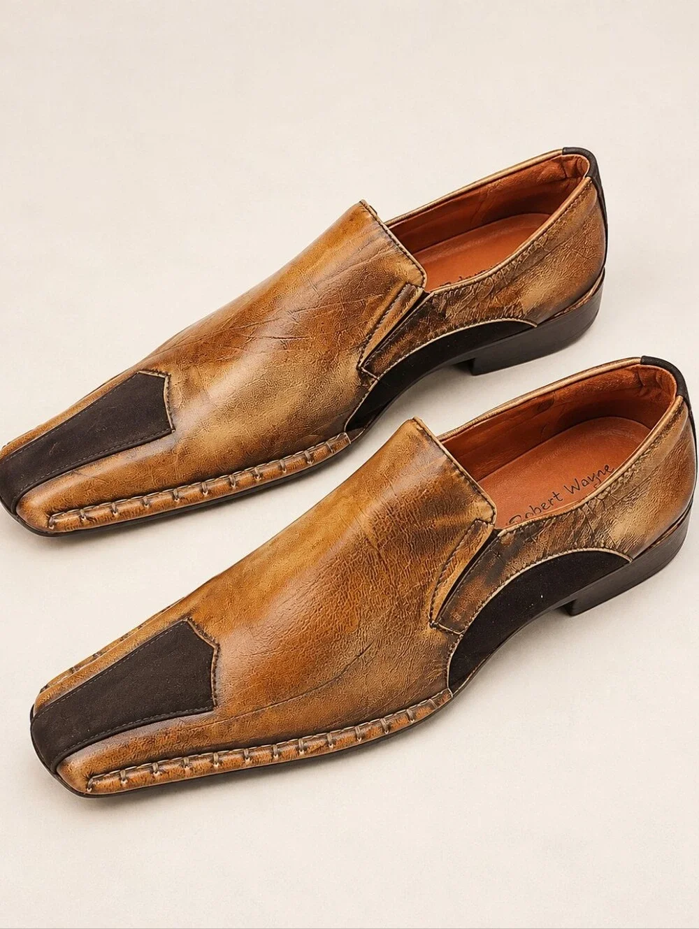 Robert Wayne Men’s Brown Distressed  Leather Loafers Size 13